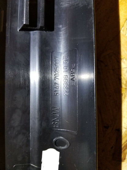 04 05 06 07 BMW 530xi E60 Front Sill Scuff Trim Plate Passenger Side Right OEM