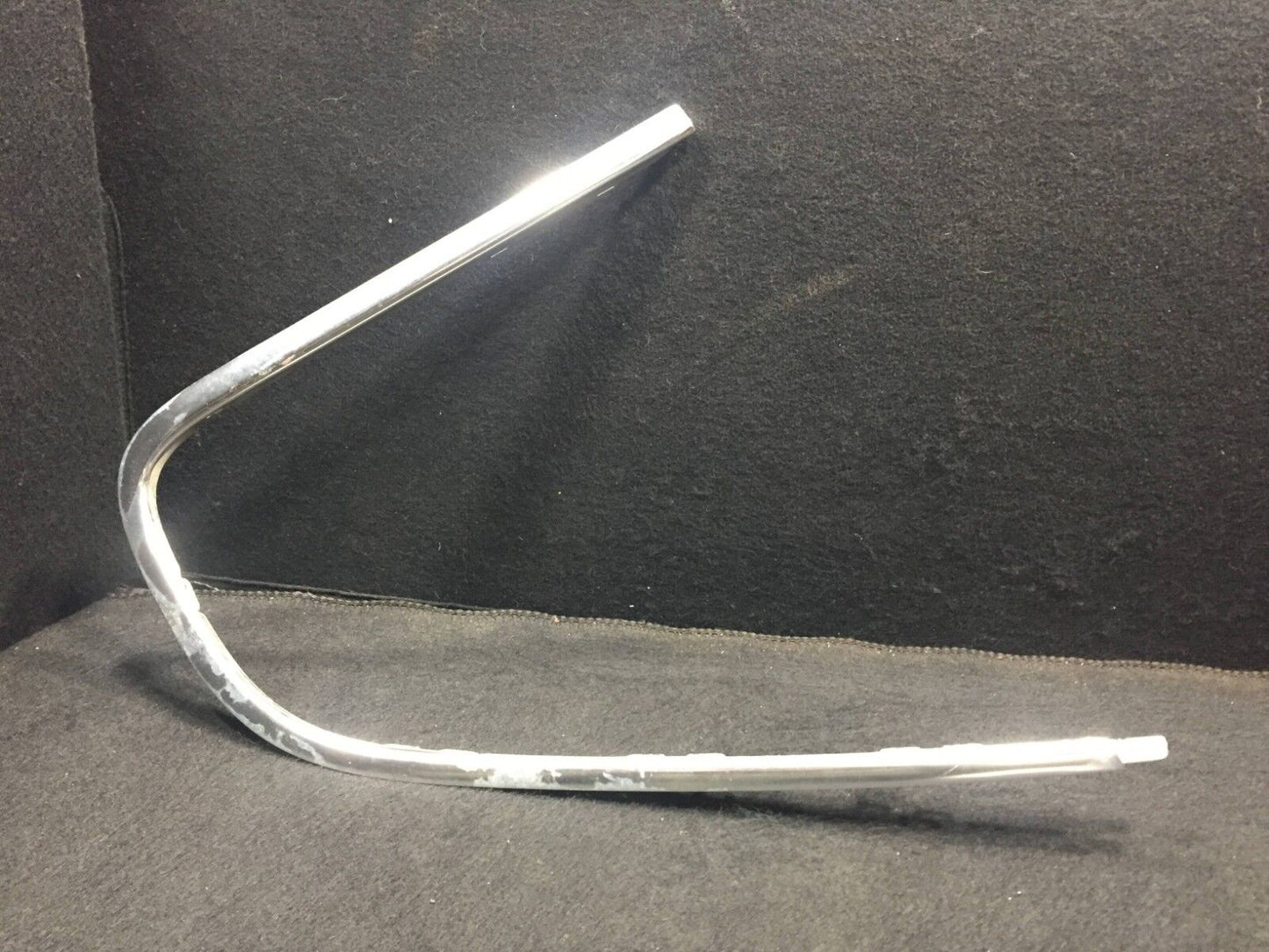 02 03 04 05 VW Passat B5 Rear Left Quarter Window Glass Trim Molding OEM D23