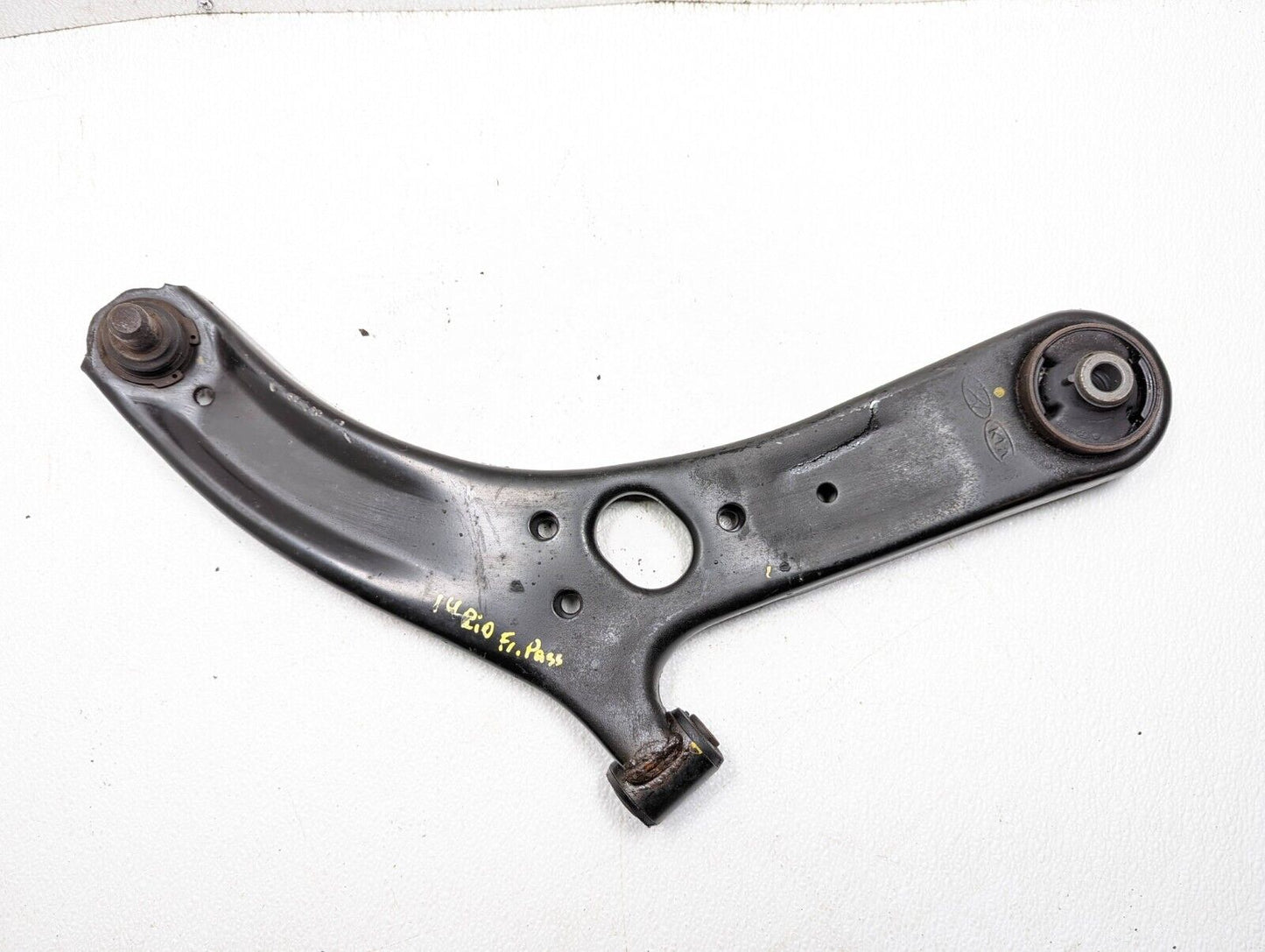 12 13 14 15 Kia Rio Front Lower Control Arm Passenger Right Side OEM