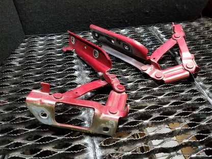 10 11 12 13 14 15 Chevrolet Camaro Hood Hinge Left & Right OEM