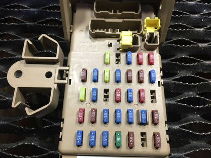 08 09 10 Subaru Impreza 2.5l Fuse Box 82201fg000 OEM