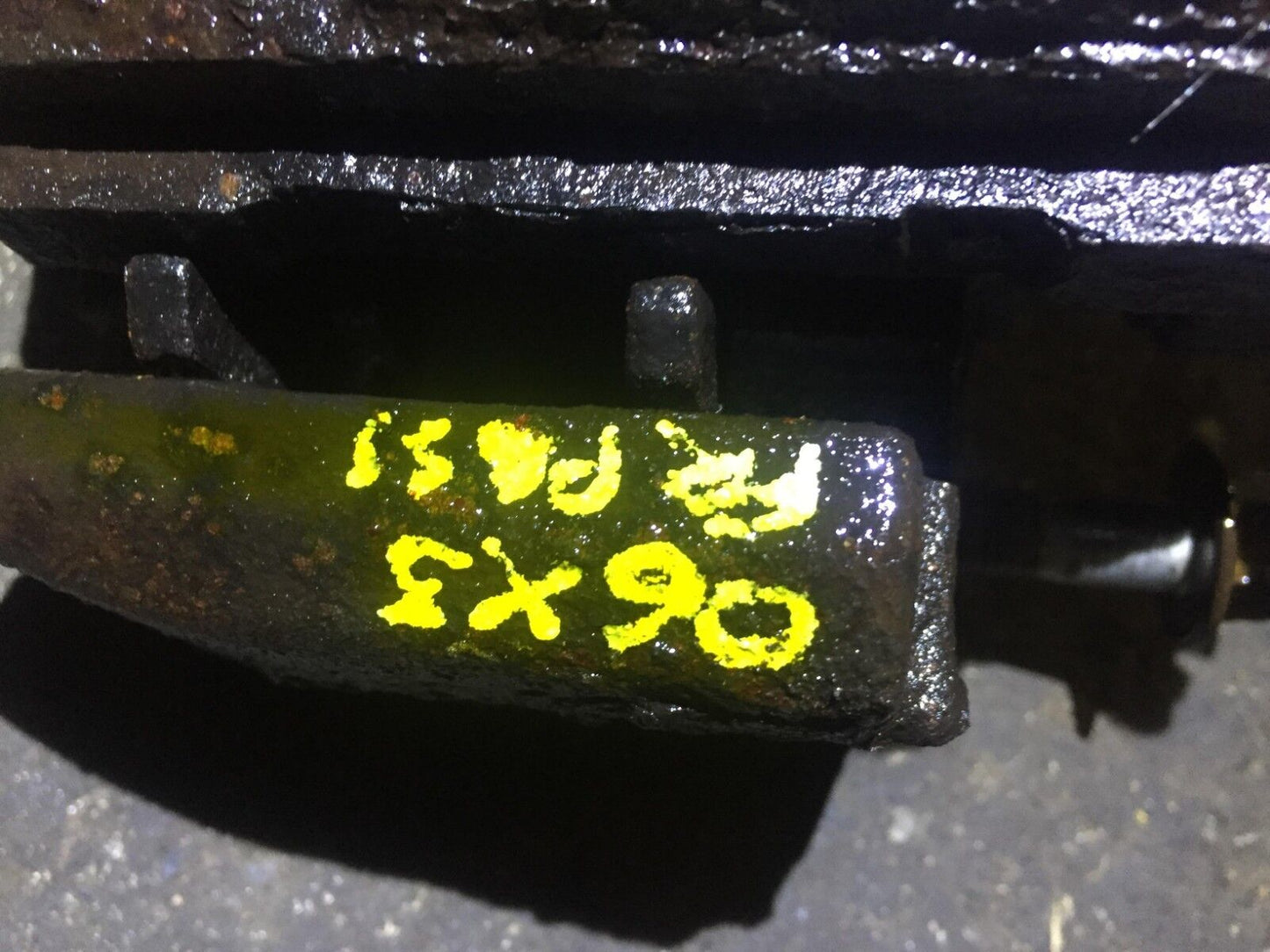 04 05 06 BMW X3 E83 3.0l Front Right Passenger Side Brake Caliper OEM D33