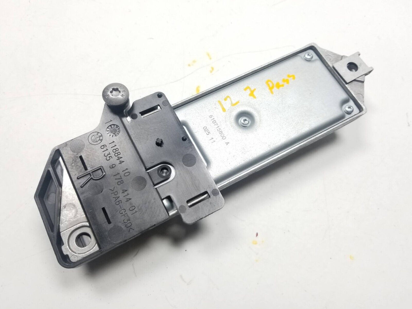 09 10 11 12 BMW 750li Front Seat Belt Control Module OEM