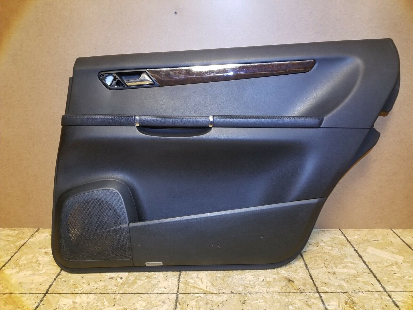 07 08 09 10 Mercedes R350 Rear Right Passenger Door Trim Panel OEM