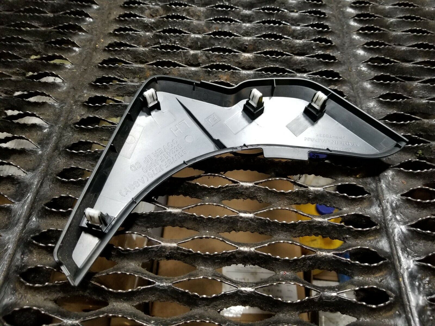 14 15 16 Subaru Forester Left Driver Side Dahs End Cap Trim OEM