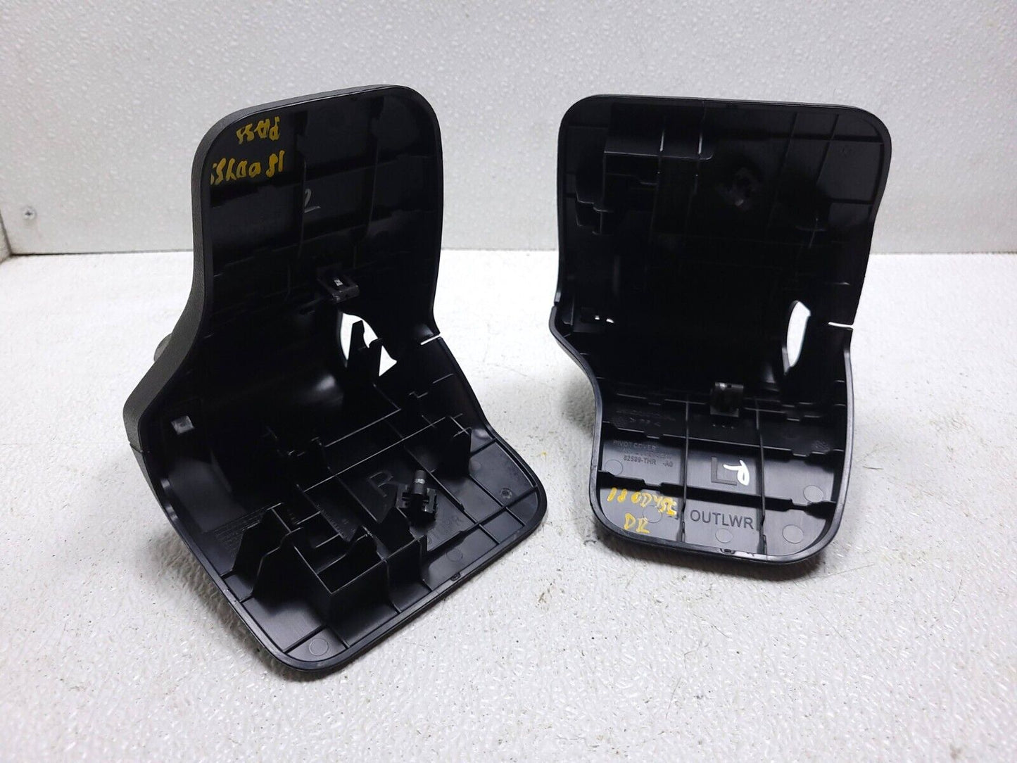 18 19 20 21 22 Honda Odyssey Rear 3rd Row Seat Pivot Cover Trim Panel Pair OEM