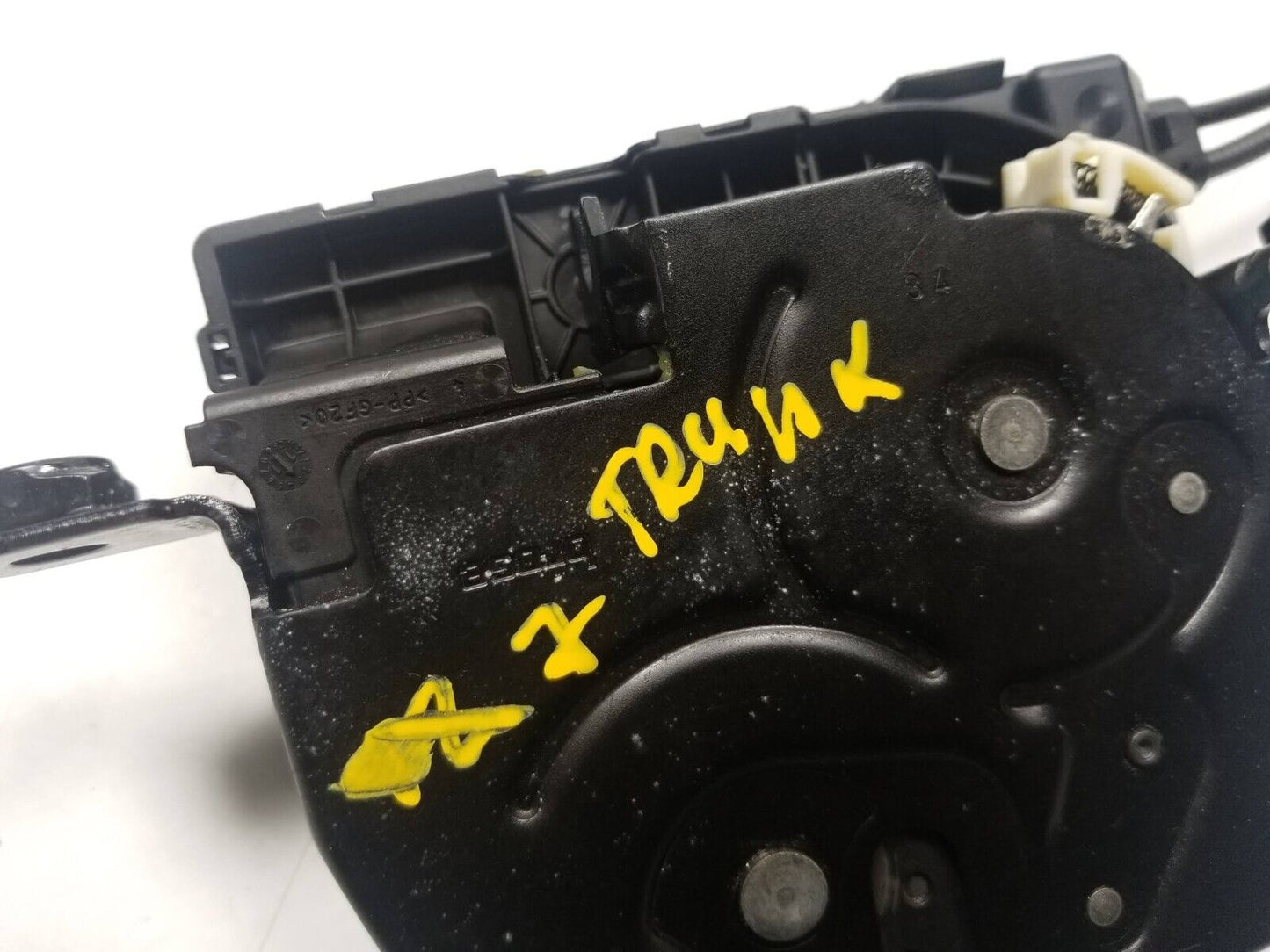 09 10 11 12 BMW 750li Trunk Lock Latch Actuator OEM