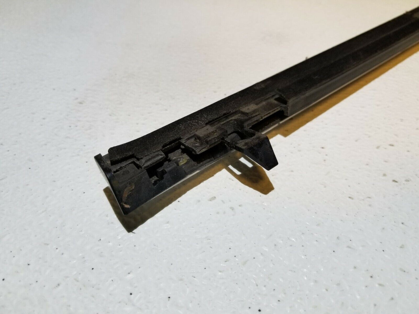 06 07 08 Acura Rl Rear Right Pass Door Weatherstrip Belt Seal Molding OEM