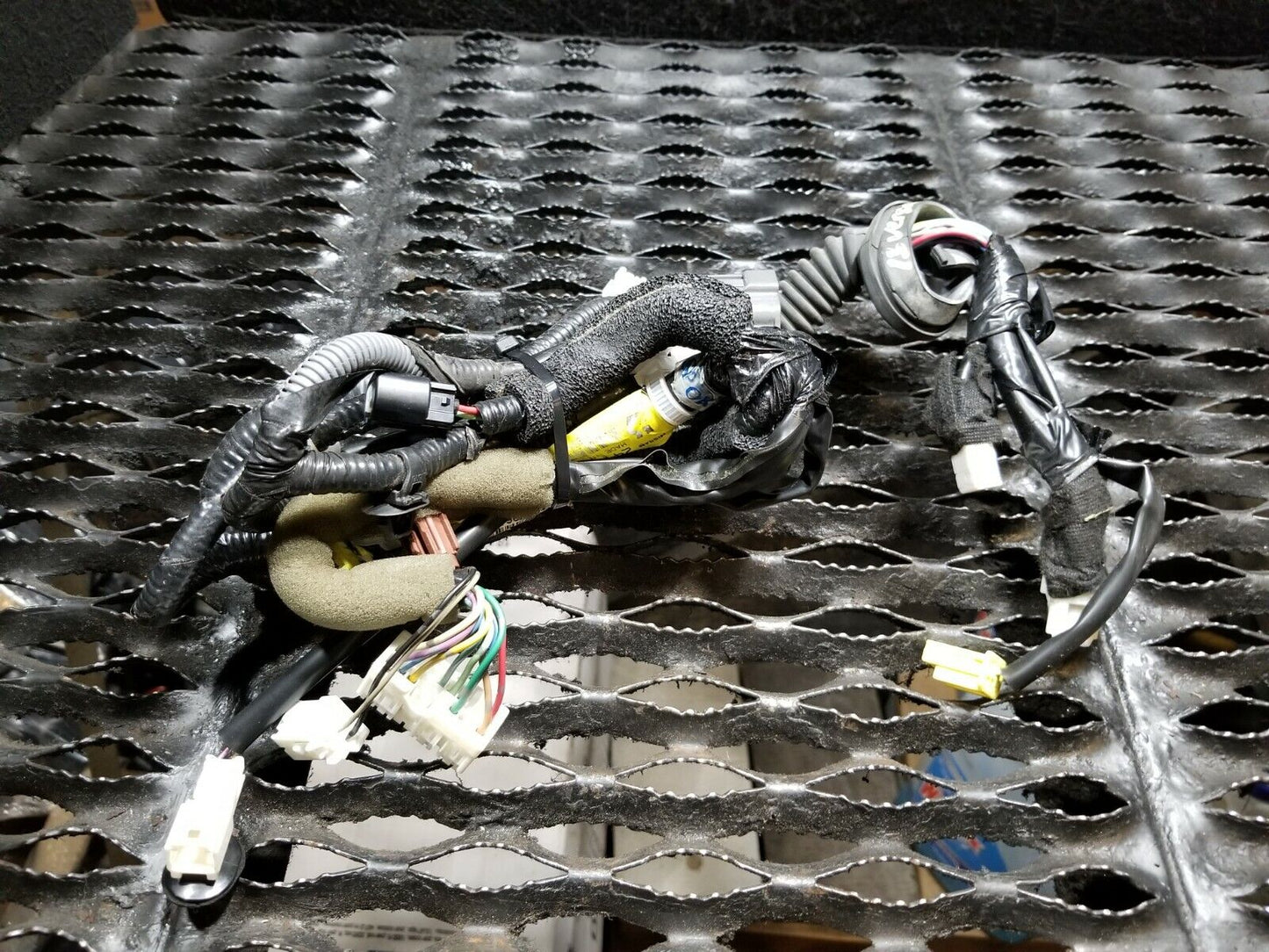13 14 15 16 Nissan Versa Sdn Front Left Driver Door Wire Harness OEM