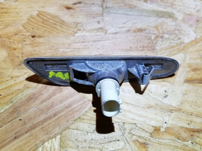 04 05 06 07 BMW 530xi E60 Fender Turn Signal Light Front Passenger Side OEM