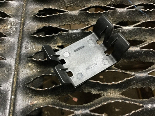 2015 2016 2017 Jeep Renegade Front Seat Adjustment Switch Bracket OEM
