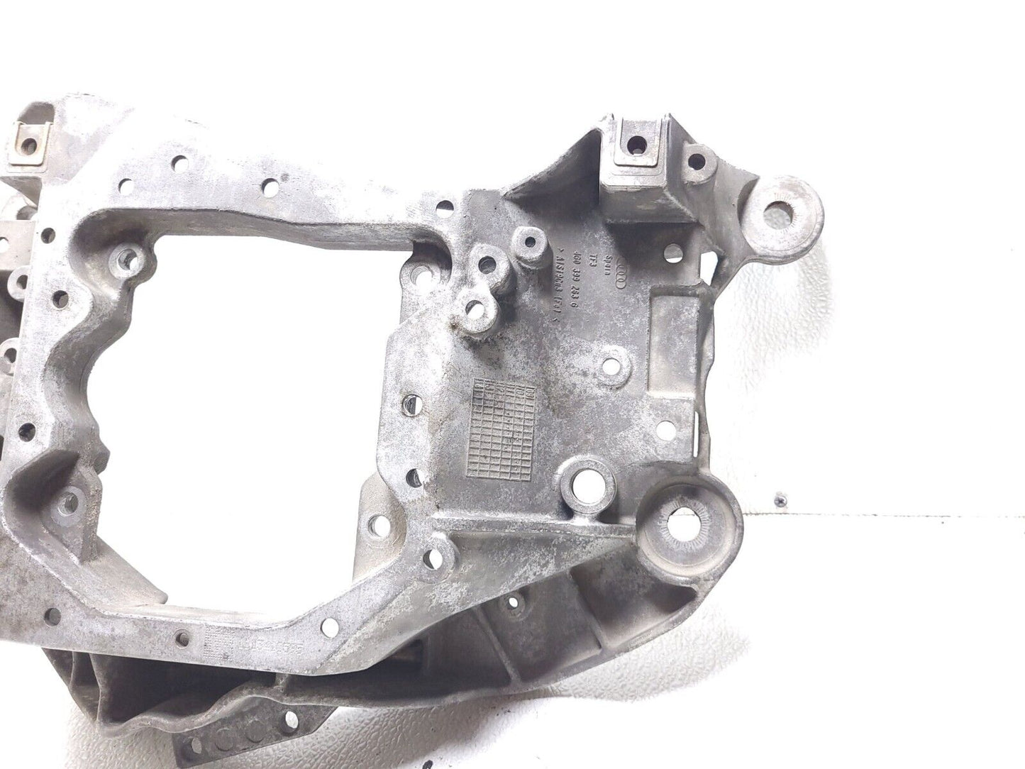 12 13 14 15 16 17 Audi A7 Automatic Transmission Crossmember Mount Bracket OEM
