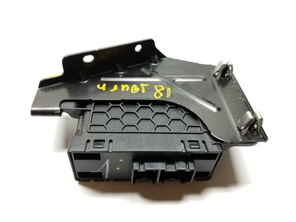2018 - 2020 Dodge Journey Gateway Control Module OEM 068293147ac OEM
