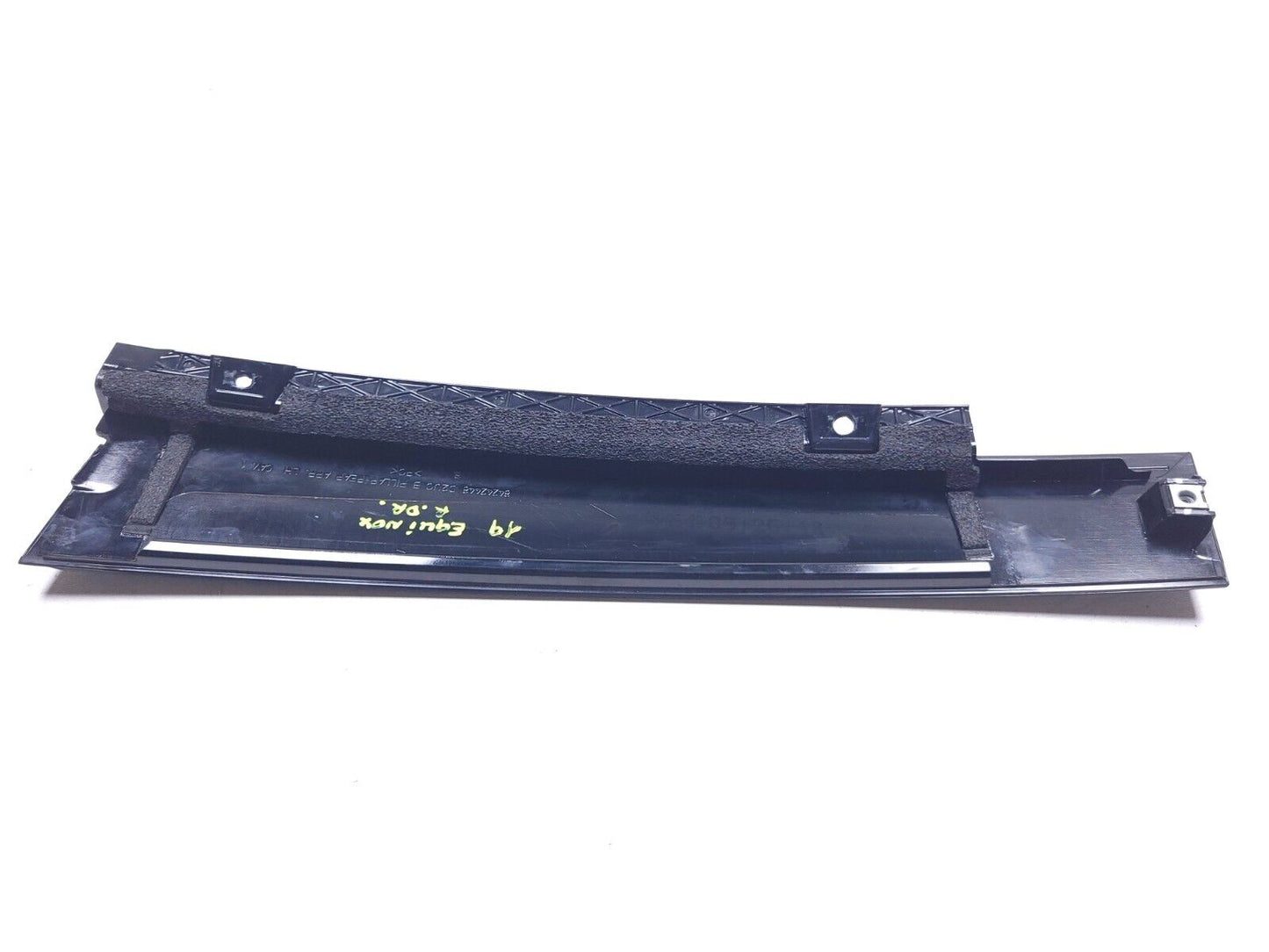 18 19 20 21 Chevrolet Equinox Exterior B Pillar Rear Trim Molding Left Drive OEM