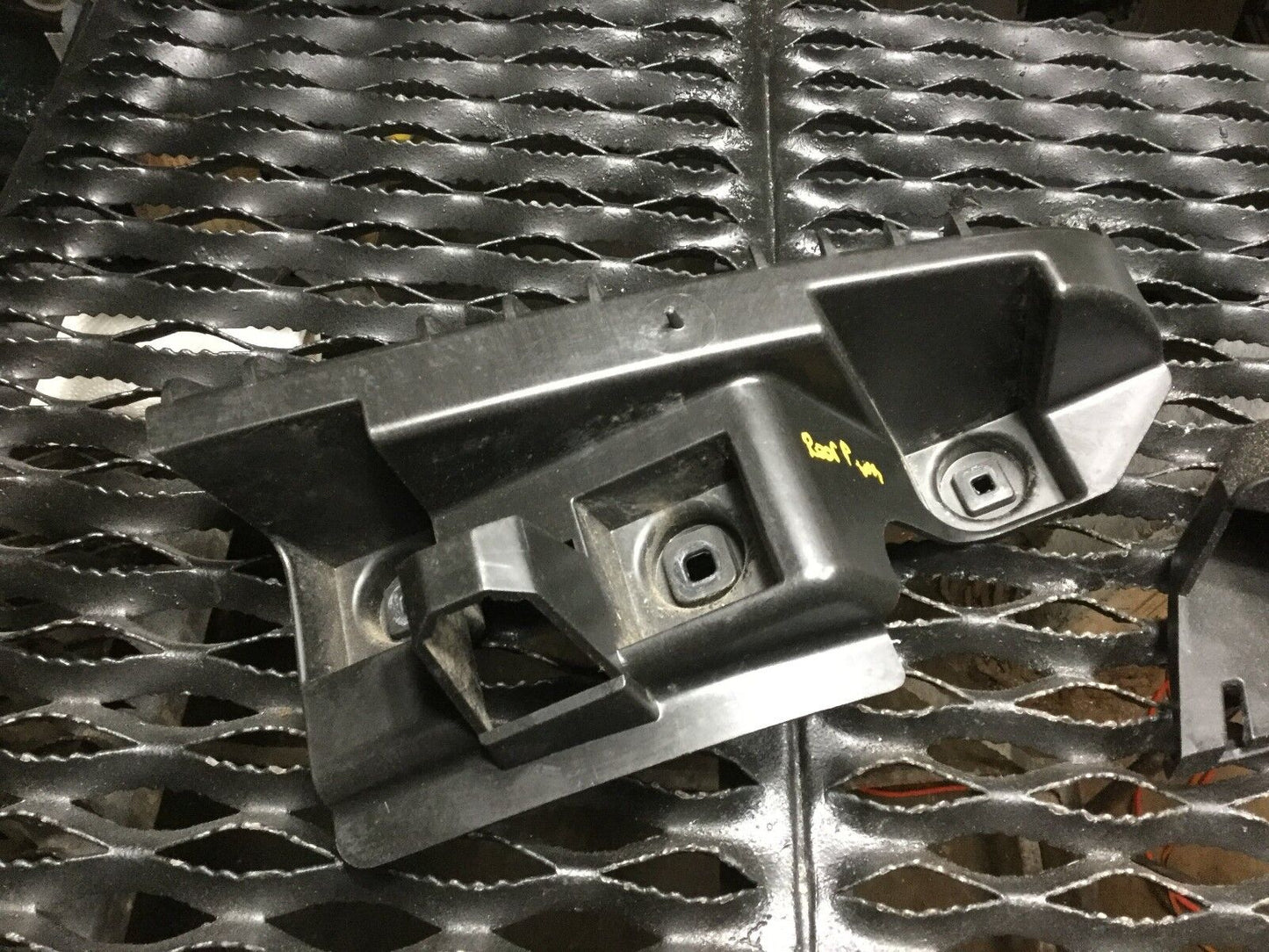 05 06 07 08 09 Volvo S60 Rear Bumper Support Bracket Left & Right 2pcs OEM