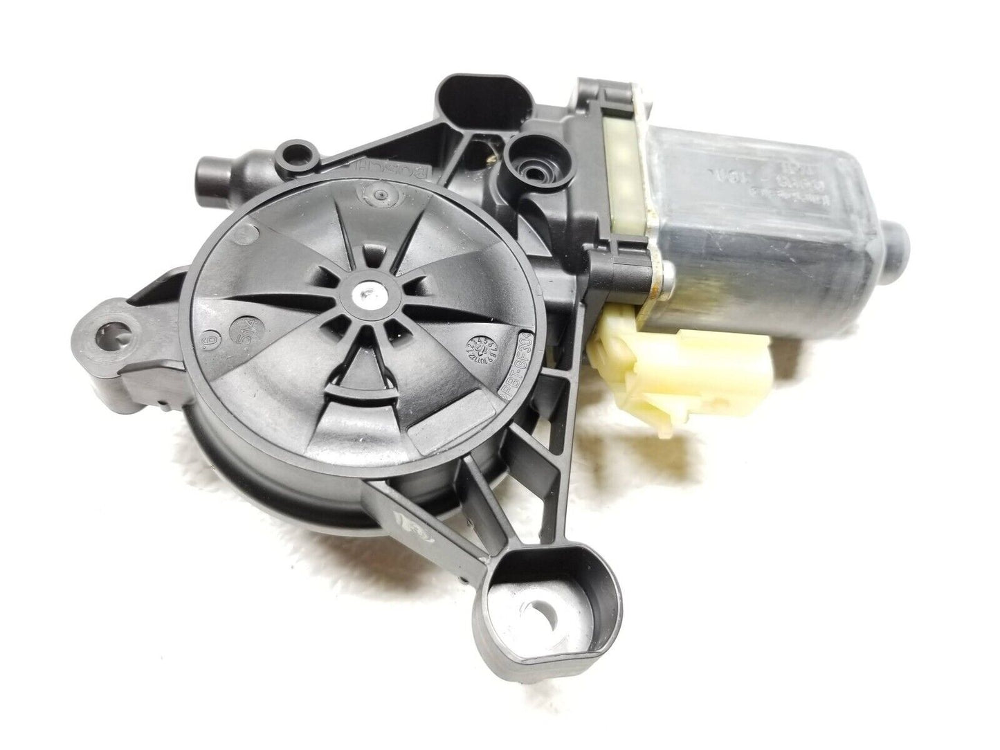 2012 - 2020 Dodge Journey Front Right Pass Door Window Regulator Motor OEM 55k