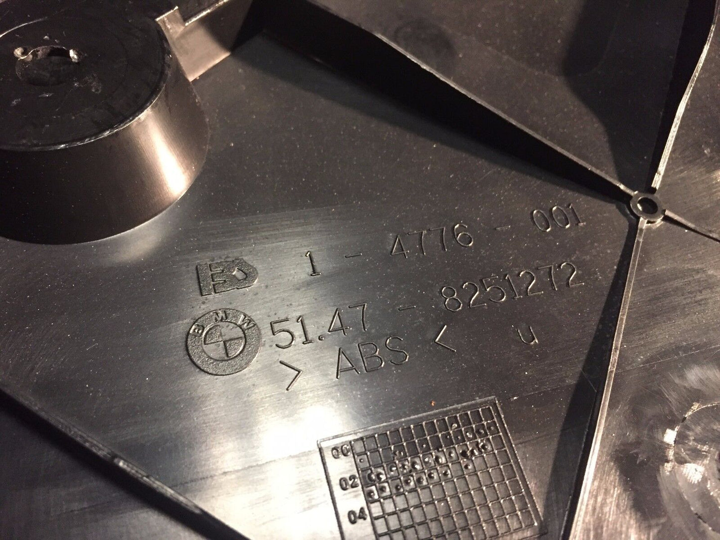 2005 - 2008 BMW 7545i E65 E66 Rear Trunk Floor Trim Cover Lid 51478251272 OEM