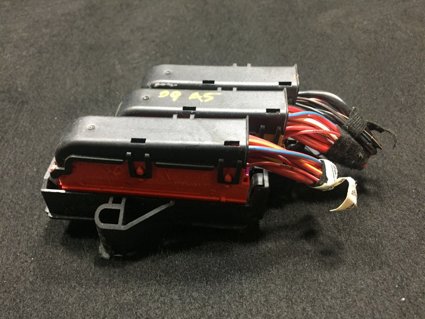 08 09 10 11 Audi A5 3.2l Coupe  Fuse Box / Relay Box OEM