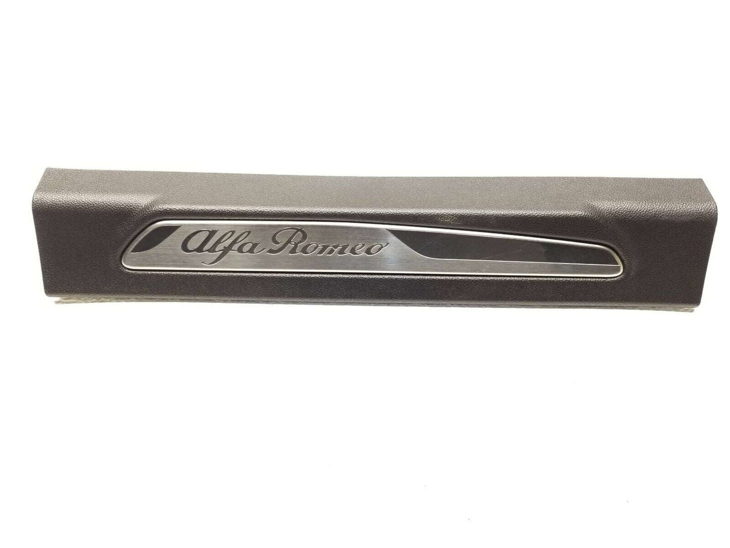 17 18 19 Alfa Romeo Giulia Front Right Passenger Sill Scuff Plate Trim OEM