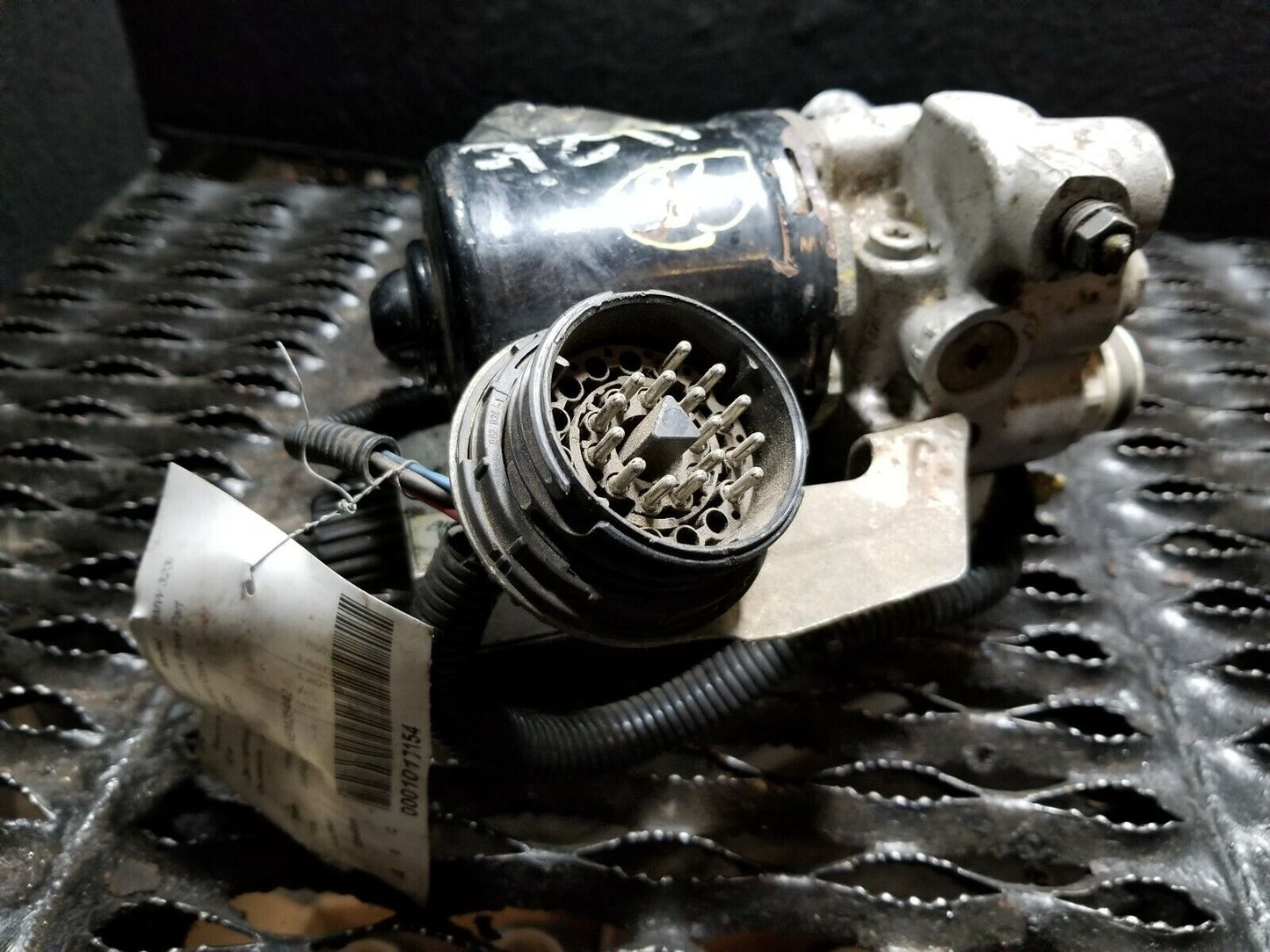 99 1999 BMW 323i 2.5l ABS Anti Lock Brake Pump OEM #83