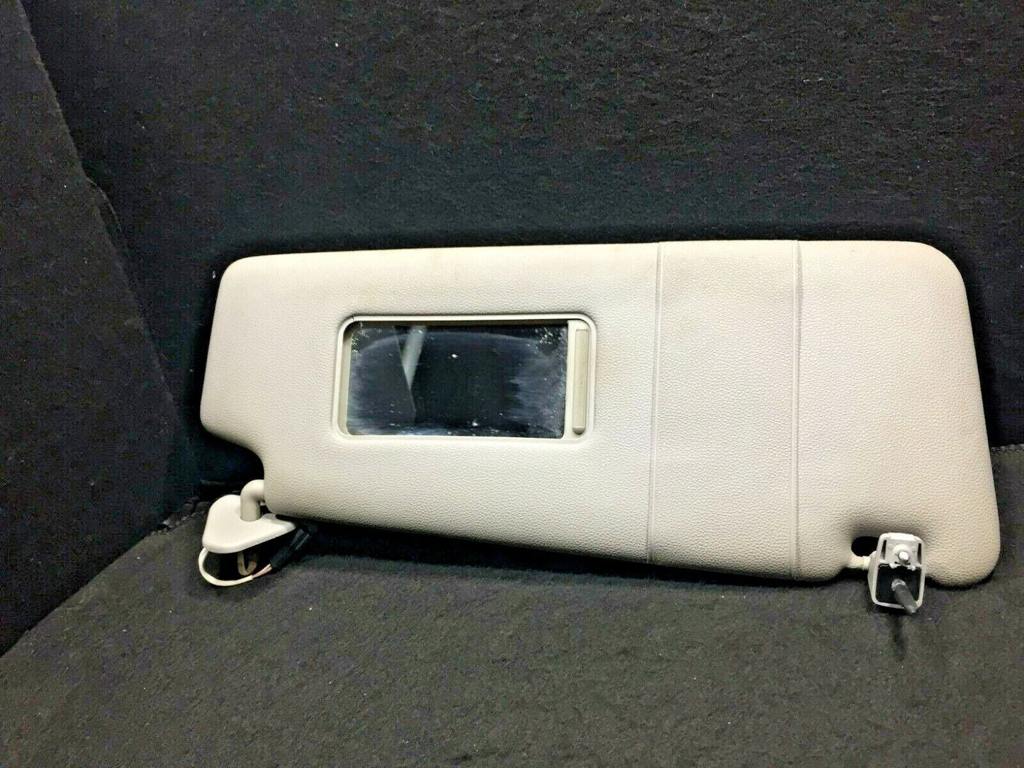 07 08 09 10 BMW X3 E83 Right Passenger Sun Visor OEM D34