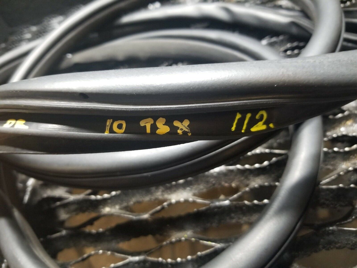 2009 2010 2011 2012 2013 Acura Tsx Rear Left Driver Door Weatherstrip Seal OEM