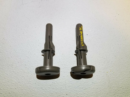 07 08 09 10 Chrysler Sebring Front Passenger Seat Headrest Guide Sleeve 2pcs OEM