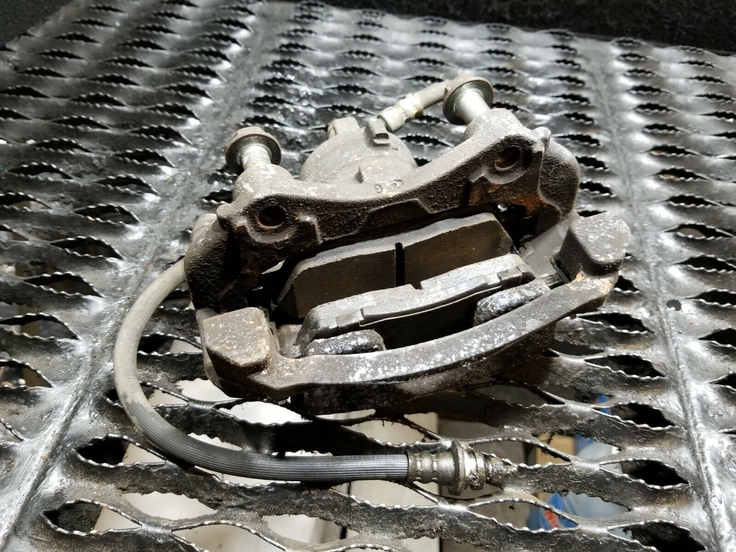 13 14 15 16 Nissan Versa Front Right Passenger Side Bracke Caliper OEM