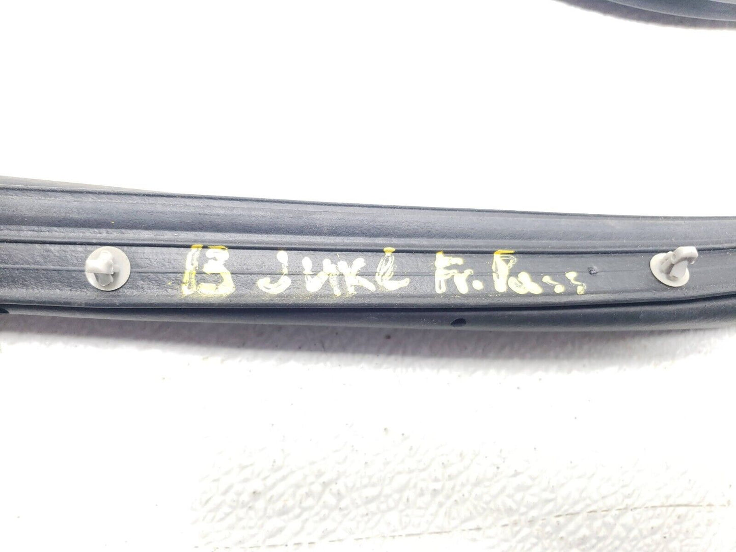 11 12 13 14 Nissan Juke Front Door Weather Strip Seal Passenger Side Right OEM