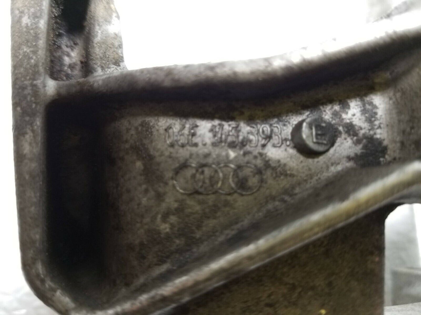08 09 10 11 Audi A5 Coupe 3.2l Power Steering Pump Bracket OEM