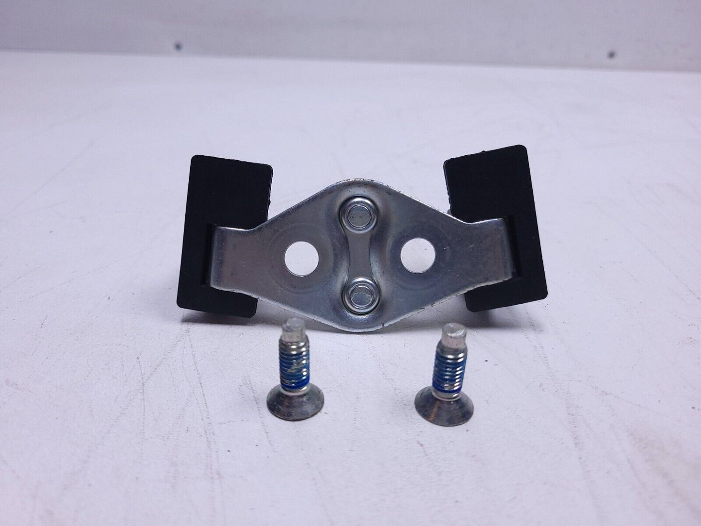 20 21 22 Hyundai Venue Trunk Lock Latch Striker OEM