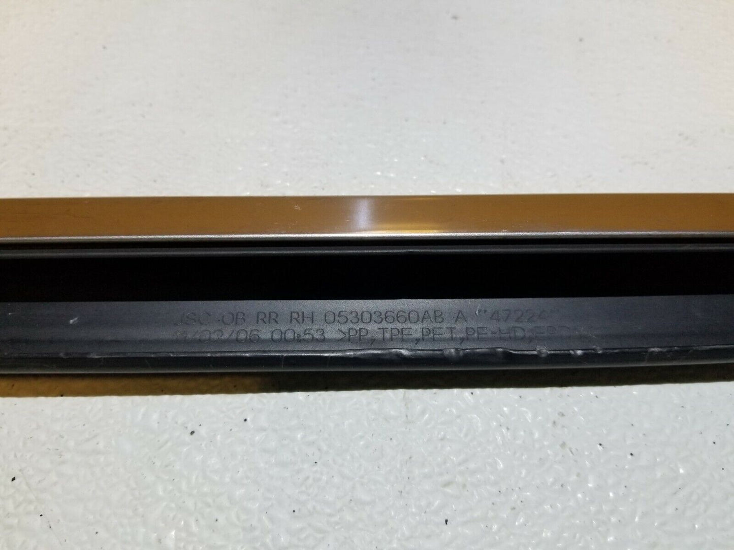 07 08 09 10 Chrysler Sebring Rear Pass Door Window Belt Seal Trim Molding OEM