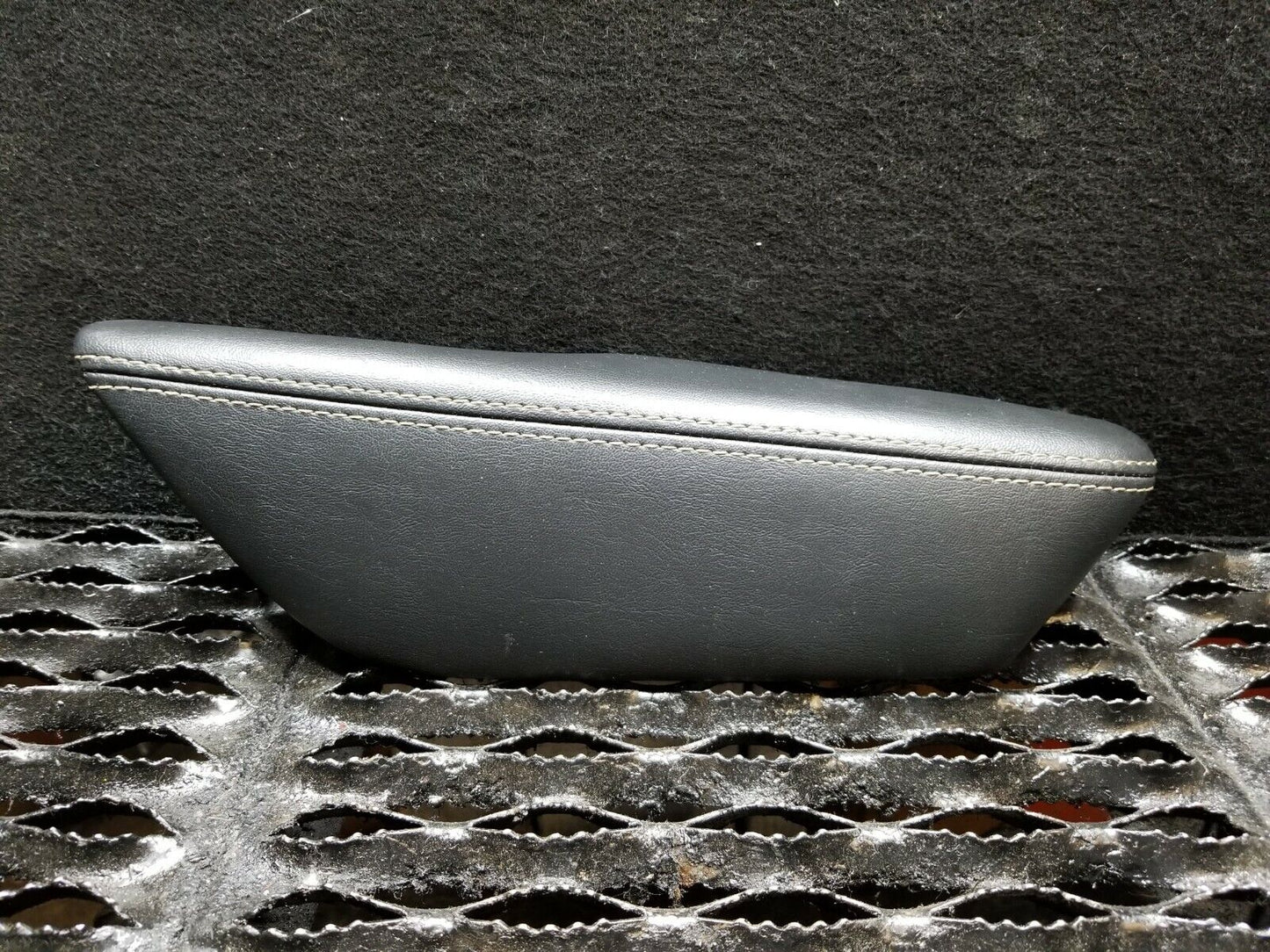 14 15 16 17 Jeep Cherokee Rear Door Interior Pull Handle Trim Pass Side Rh OEM