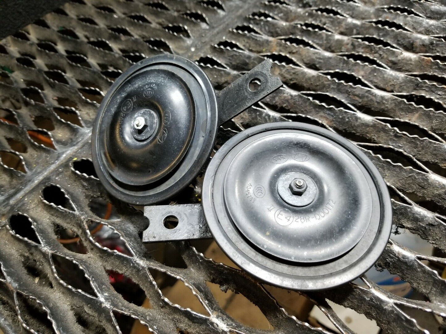 10 11 12 Hyundai Genesis Coupe Horn Signal Pair OEM