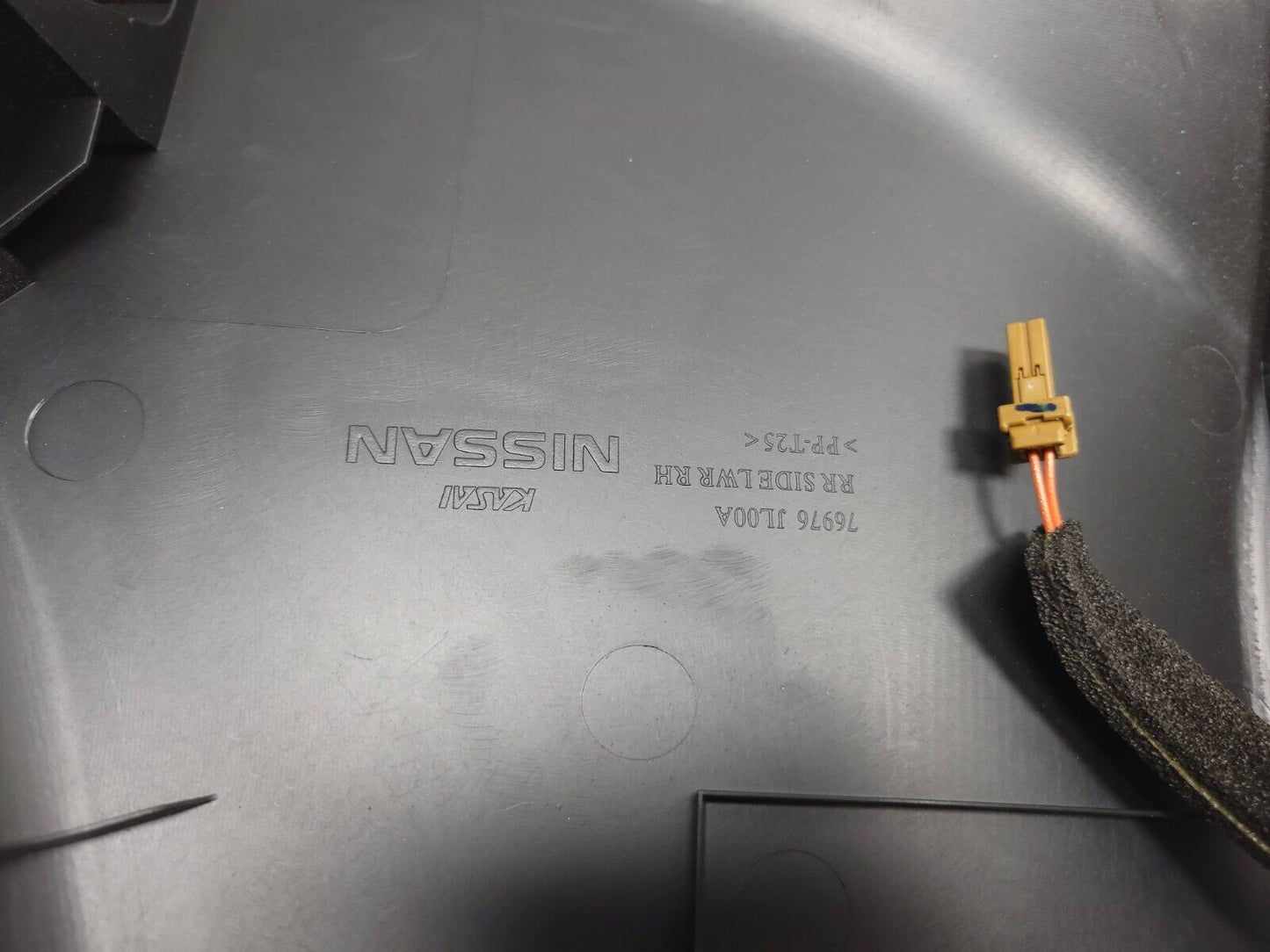 2014 2015 Infiniti Q60 Coupe Rear Quarter Panel Trim Passenger Side Right OEM