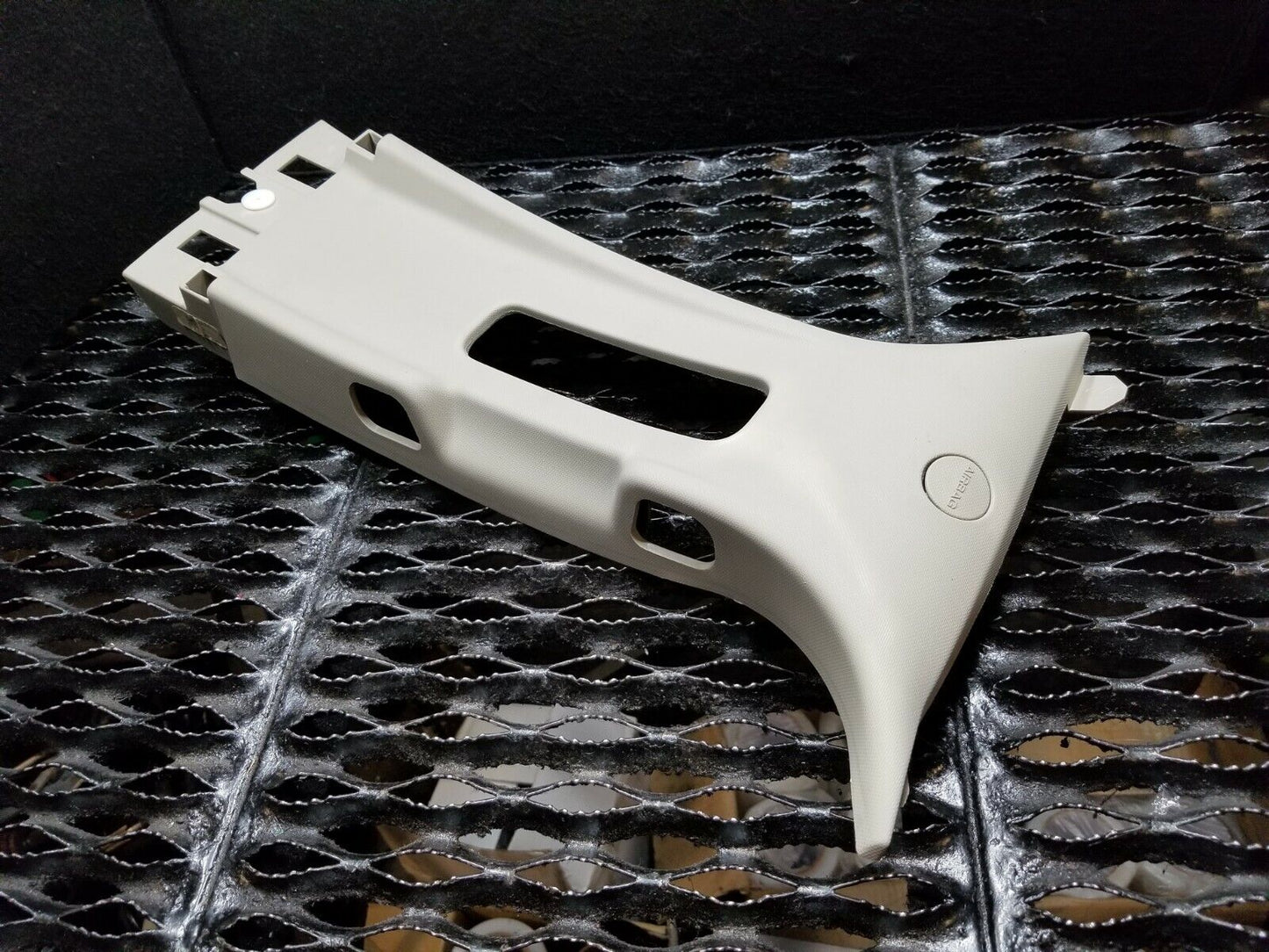 11 12 13 14 Ford Edge Right Passenger Side Center Upper B Pillar Trim Cover OEM