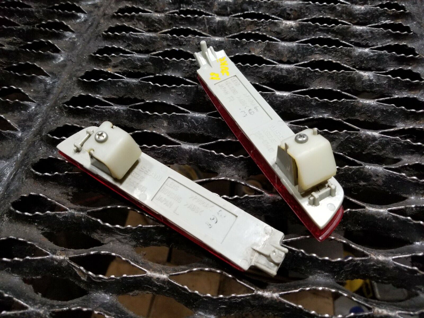 11 12 13 14 Nissan Juke Rear Bumper Reflector Pair OEM