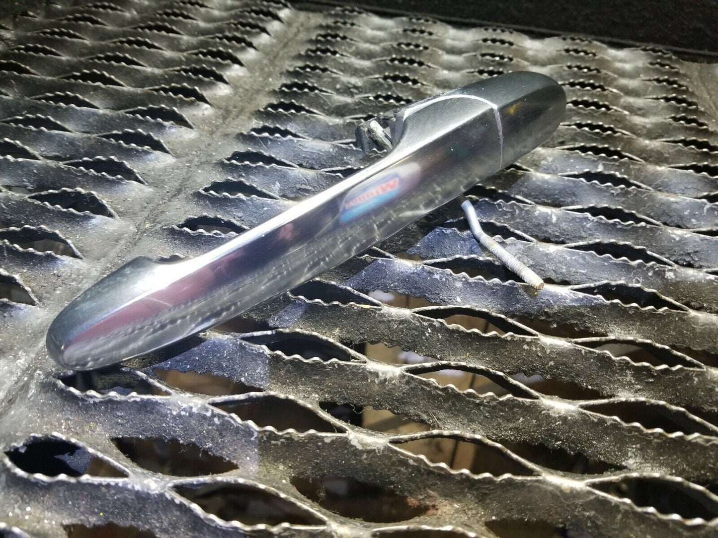 08 09 10 11 12 13 Chevy Impala Rear Right Pass Exterior Door Handle OEM