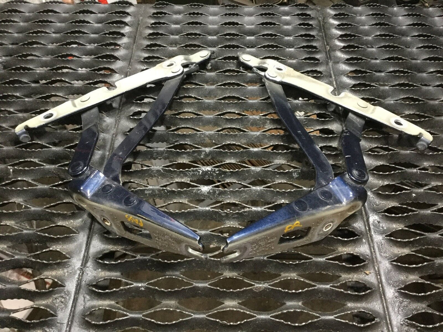 05 06 07 08 Audi A4 Trunk Lid Hinge Left & Right 2pcs OEM