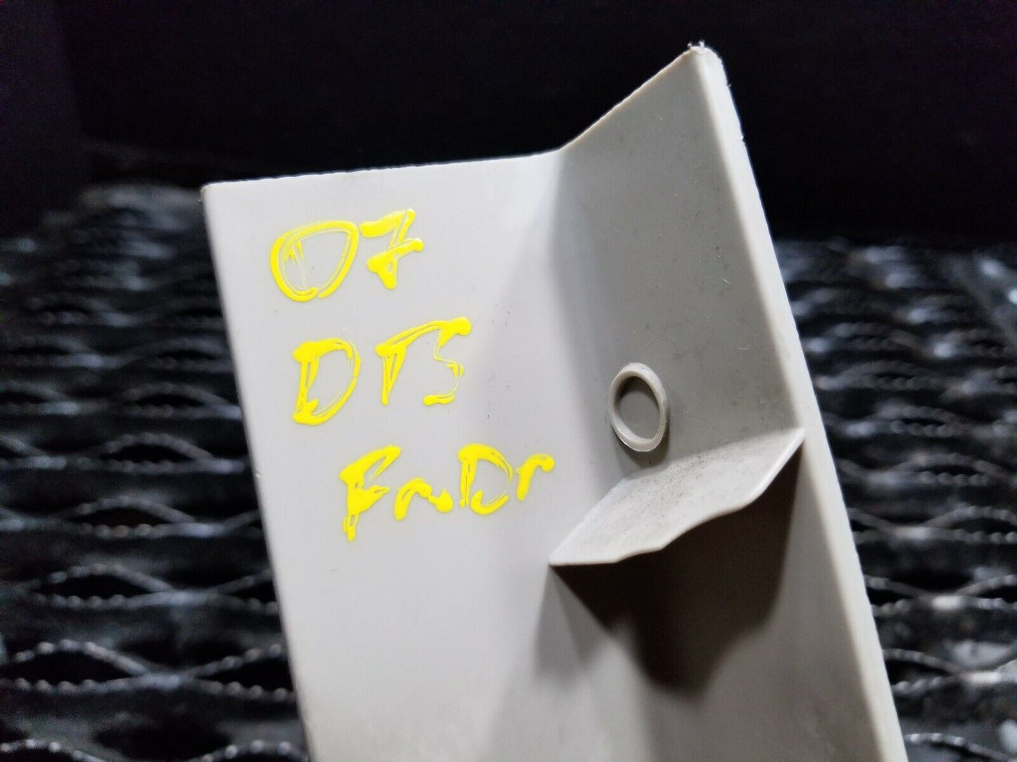 06 07 08 09 10 11 Cadillac DTS Door Lower Pillar Kick Cowl Panel Front Left OEM