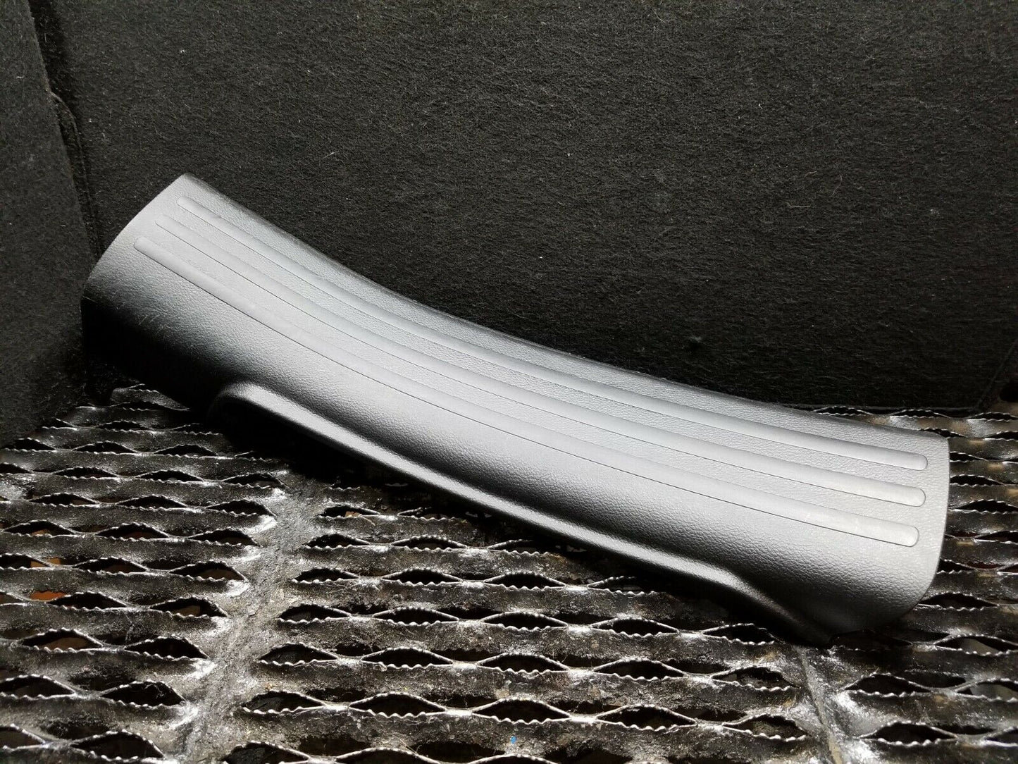 14 15 16 17 Jeep Cherokee Rear Sill Scuff Plate Passenger Side Right OEM