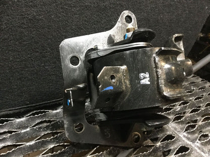 06 07 08 09 10 Sonata Left Transmission Transaxle Mounting Bracket OEM D12 42k