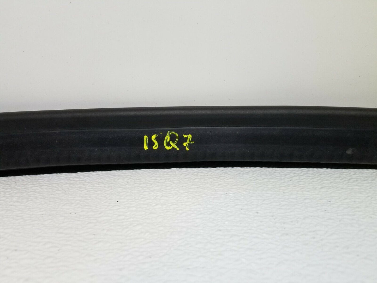 13 14 15  Audi Q7 3.0l Wiper Cowl Weather Seal 4l0823723 OEM 87k Miles