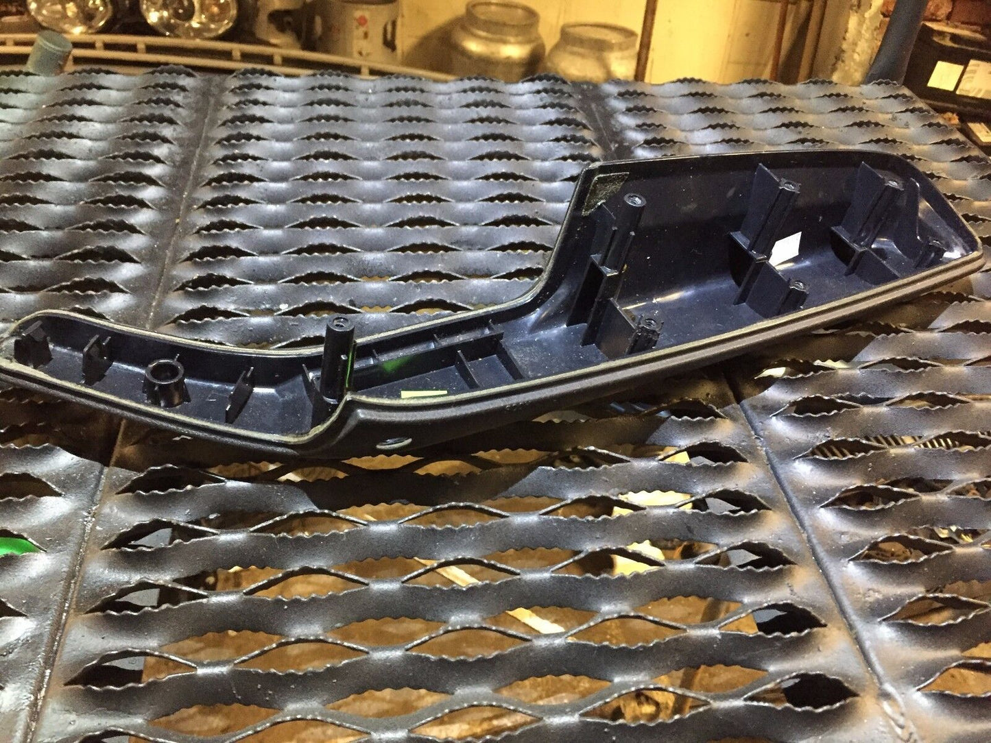 05 06 07 08 Audi A6 C6 Front Interior Door Grab Handle Driver Side OEM