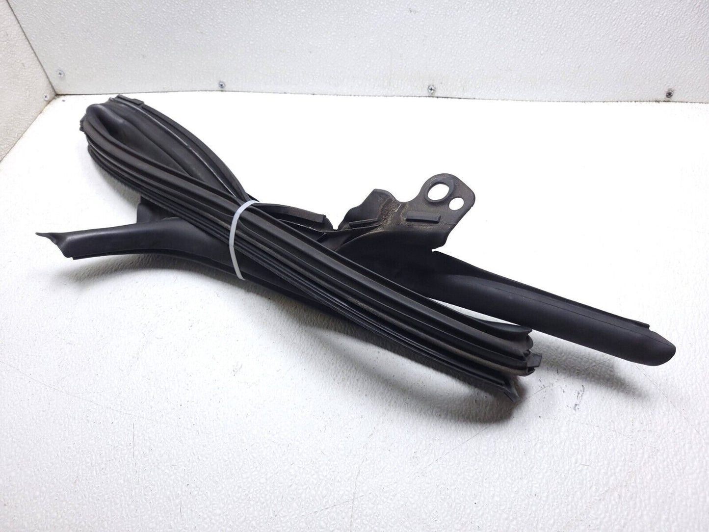 12 13 14 15 16 17 Audi A7 Door Weatherstrip Seal Rear Right Passenger Side OEM