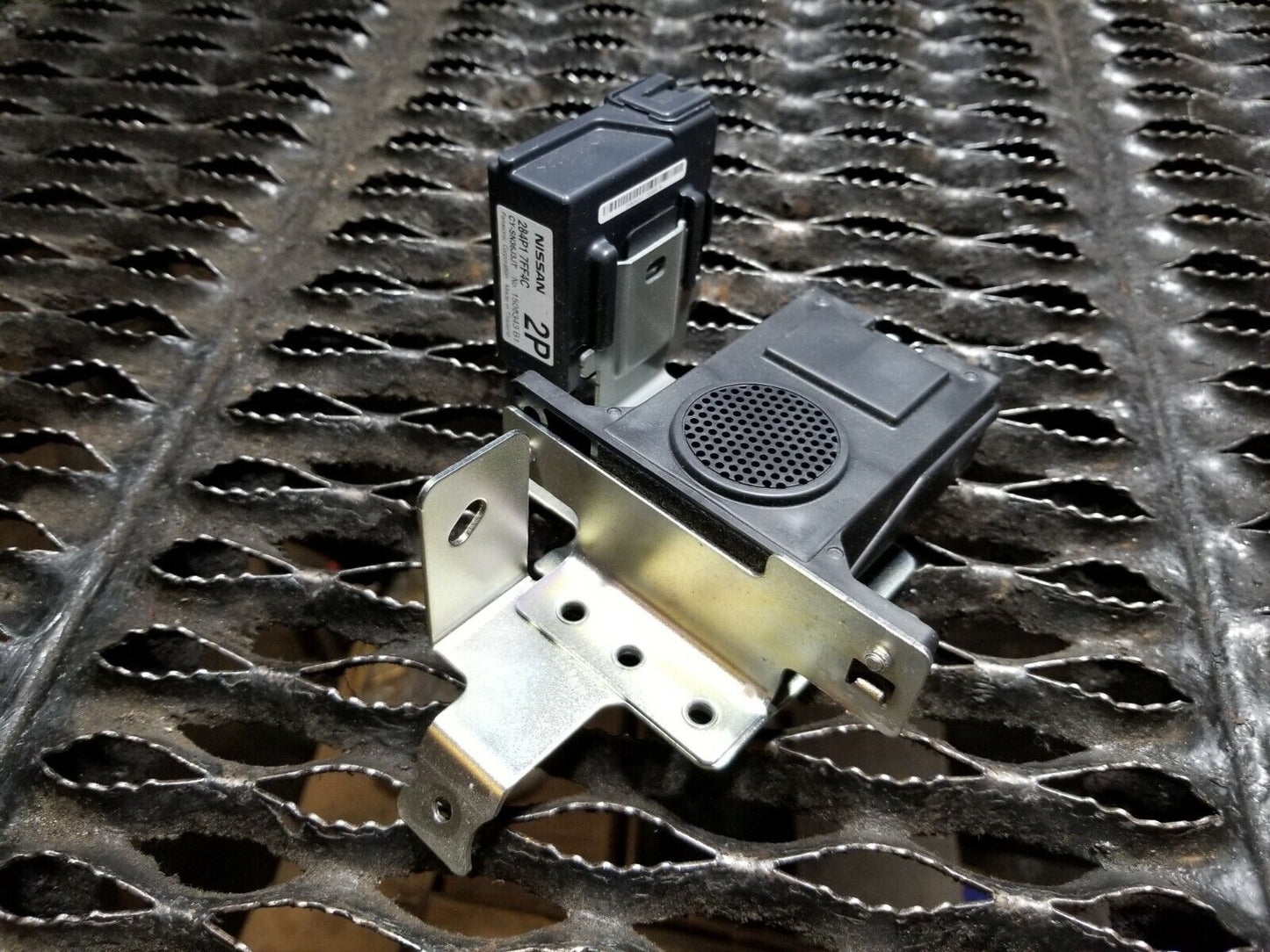 16 17 18 19 Nissan Rogue Warning Speaker Control Unit Module OEM 36k Miles