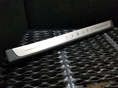 06 07 08 Infiniti Fx35 Front Door Sill Scuff Plate Left Driver Side OEM