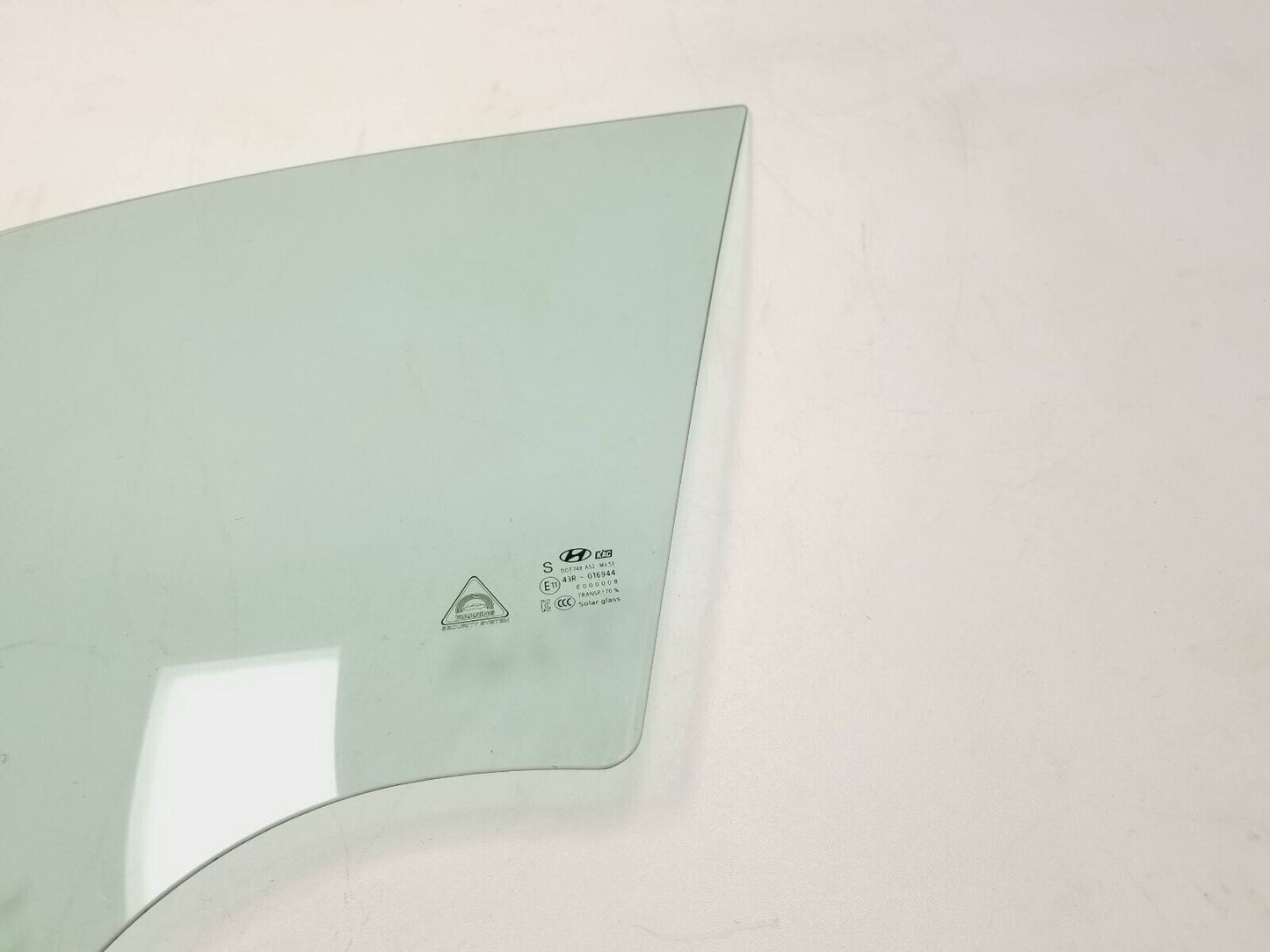 18-21 Hyundai Kona Front Door Window Glass Left Driver Side OEM 29k Miles