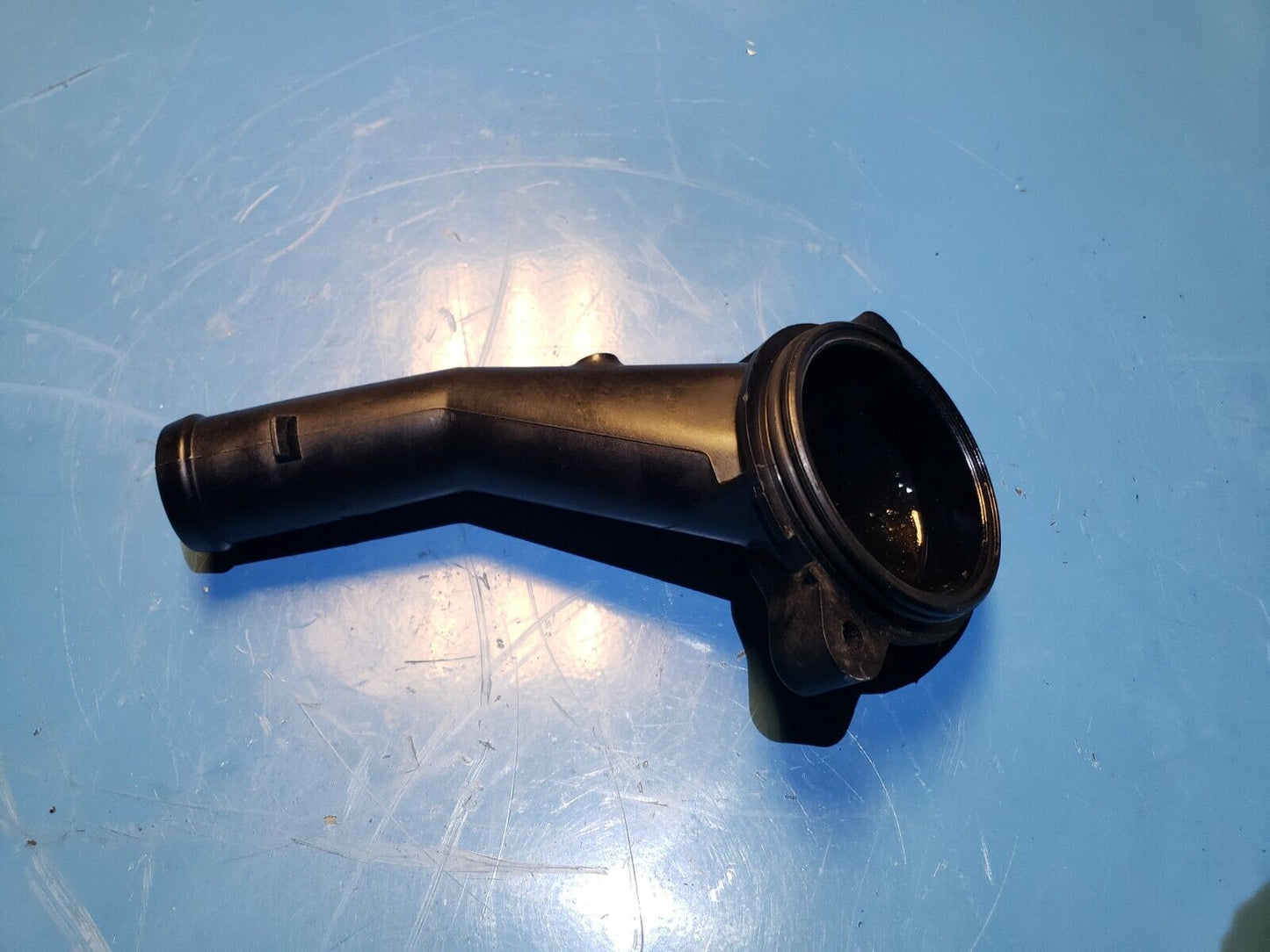 12 13 14 Volkswagen Passat 2.5l Thermostat Housing 07k121121b OEM