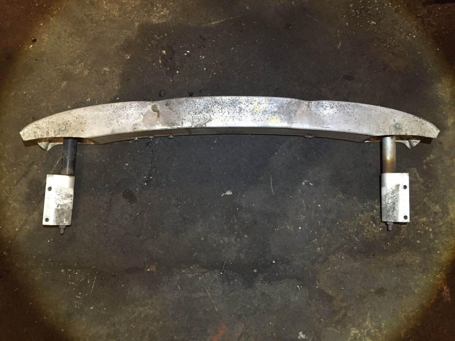 05 06 07 08 Audi A4 B7 Rear Reinforcement Absorber Bar OEM